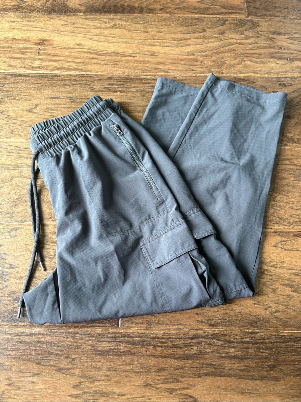 Gray Avalanche Men's WindPants in Cargo Style